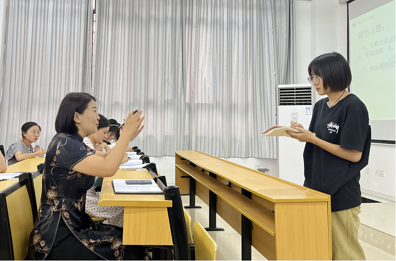 【新教师培训】拾遗补缺促进步  取长补短共发展 ——护理学院开展新教师教学技能学习与实践培训活动(图2)